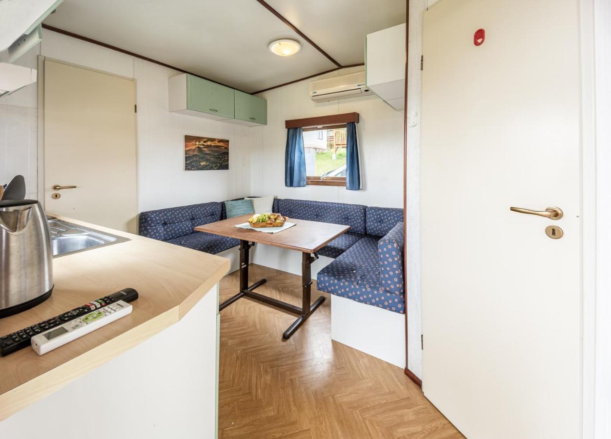 Mobilheim Chalet - Vyrovicka Prehrada Vyrovice Ngoại thất bức ảnh