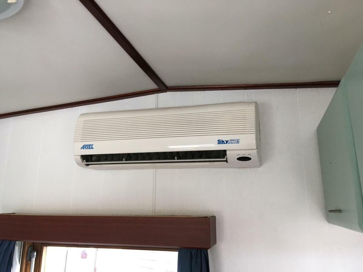 Mobilheim Chalet - Vyrovicka Prehrada Vyrovice Ngoại thất bức ảnh
